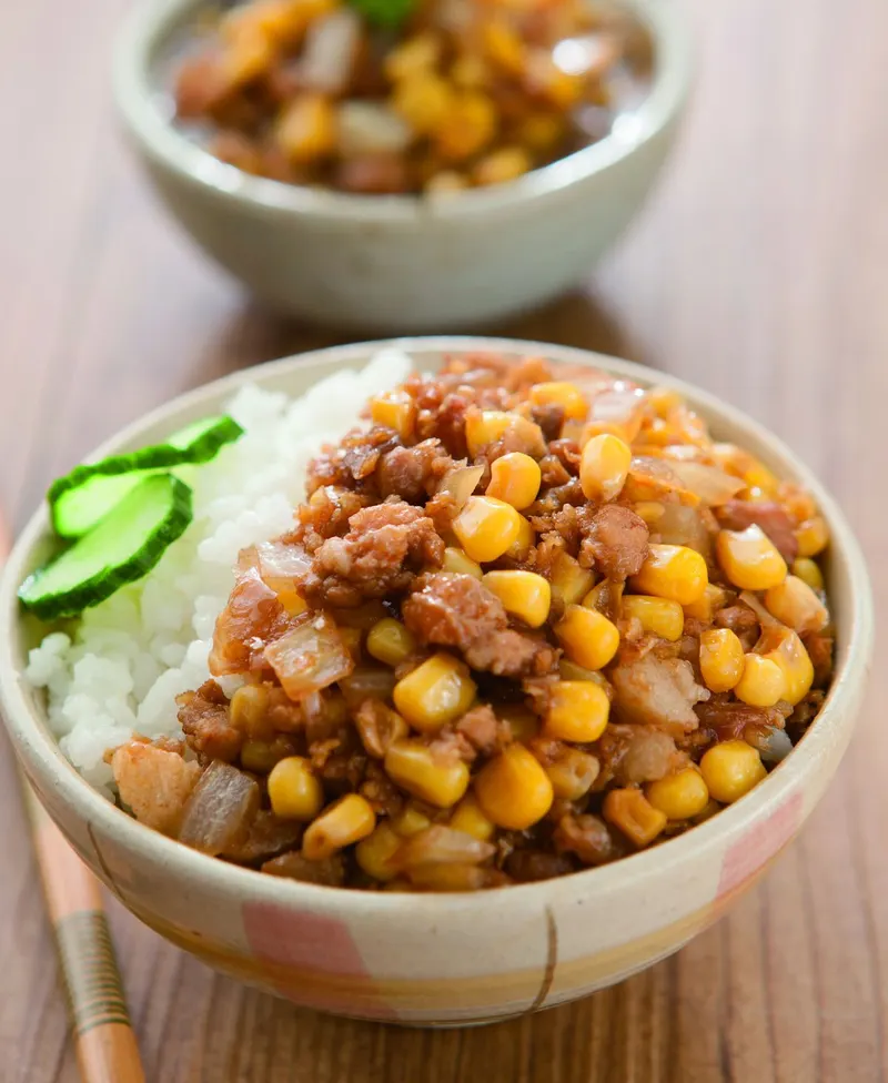 玉米粒肉燥飯