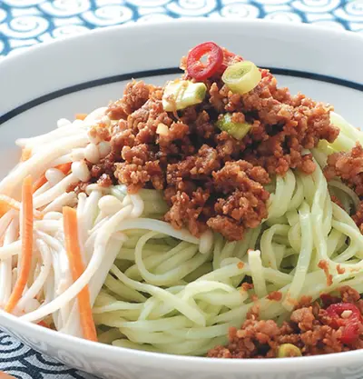 豆酥肉醬麵