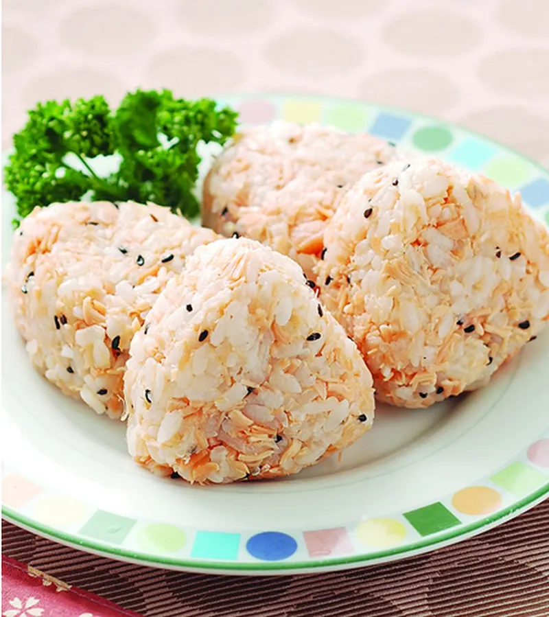鮭魚拌飯