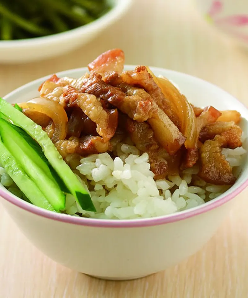 洋蔥滷肉飯