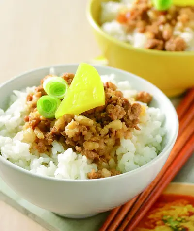 蒜香滷肉飯