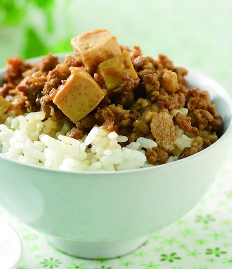 蒸蛋滷肉飯