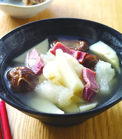冬筍蹄筋湯