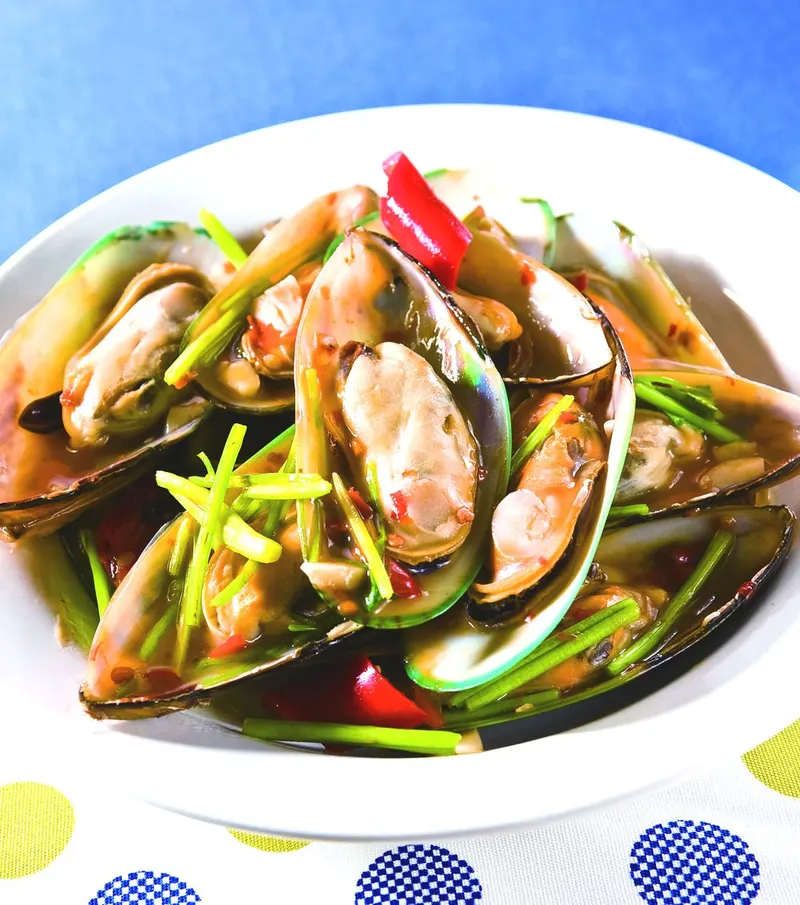 香根孔雀貝
